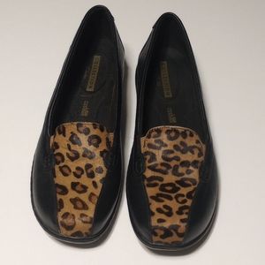 Clark's Leopard Print Loafers SZ 8